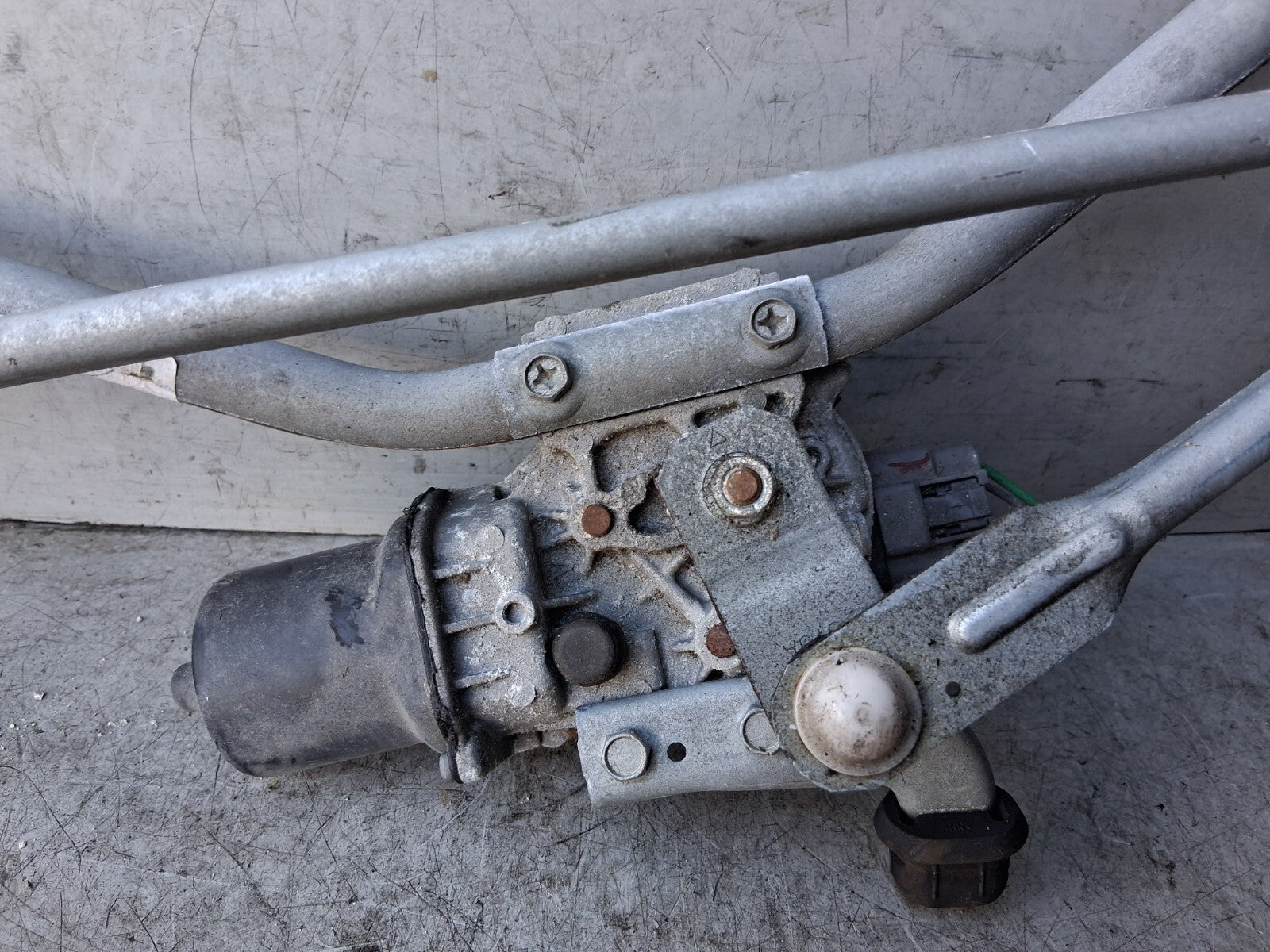 RENAULT CAPTUR 2014 FRONT WINDSCREEN WIPER MOTOR LINKAGES 288005947R