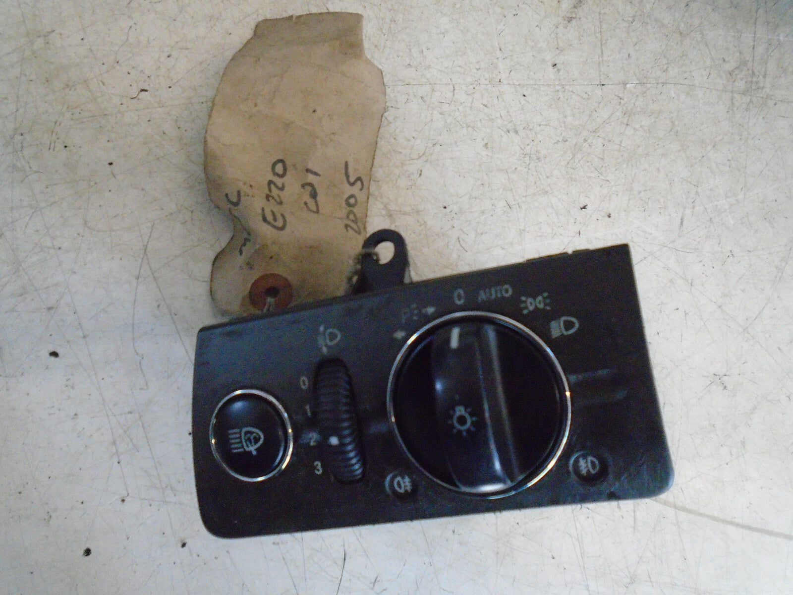 MERCEDES E CLASS W211 2005 HEADLIGHT CONTROL SWITCH UNIT 2115450204