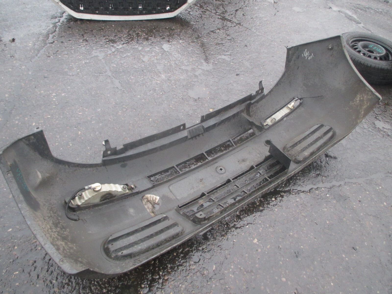 VAUXHALL VIVARO MK1 2002 FRONT COMPLETE BUMPER PLASTIC