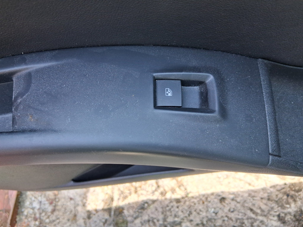 2016 VAUXHALL MERIVA B MK2 NSF PASSENGER SIDE FRONT LEFT WINDOW CONTROL SWITCH
