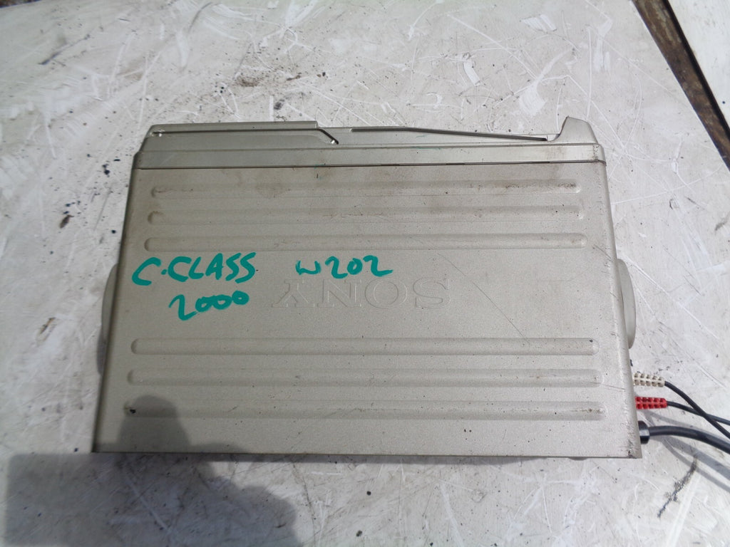 MERCEDES BENZ C CLASS W202 CD CHANGER 1535716