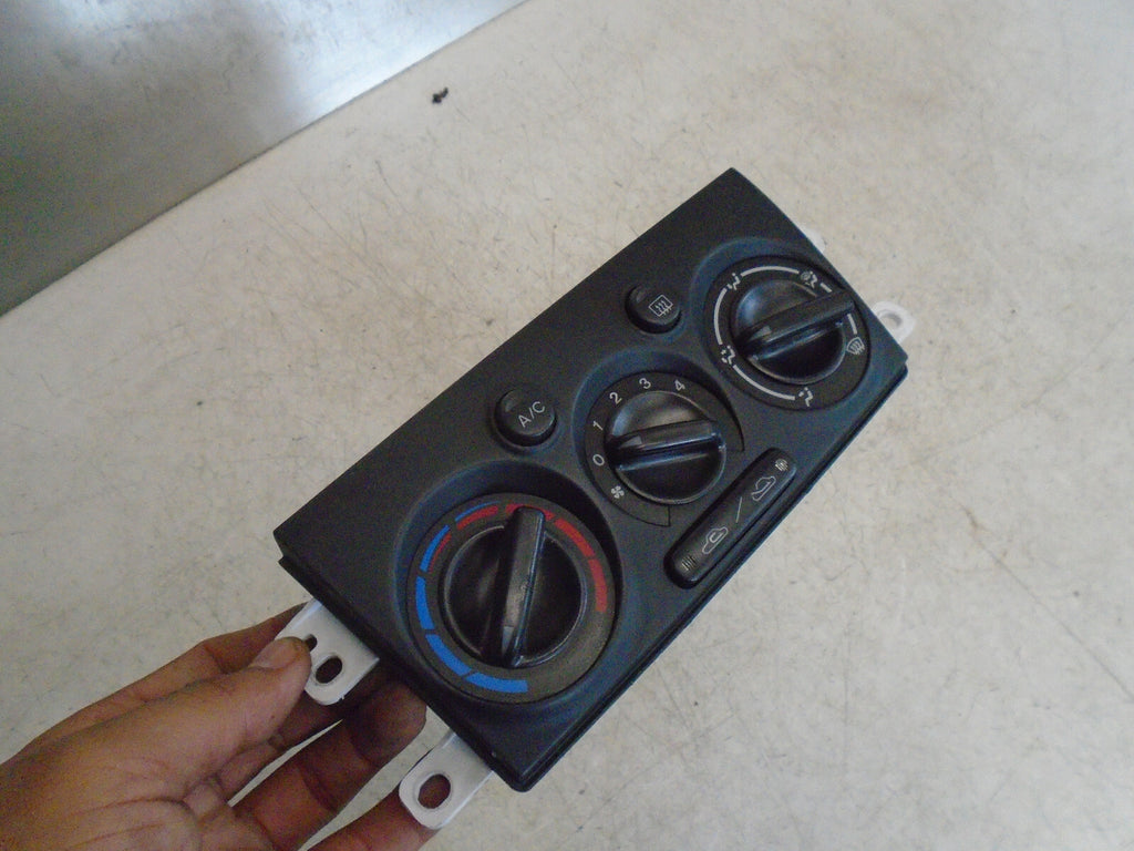 MAZDA PREMACY 2003 RADIO CD PLAYER STEREO HEAD UNIT