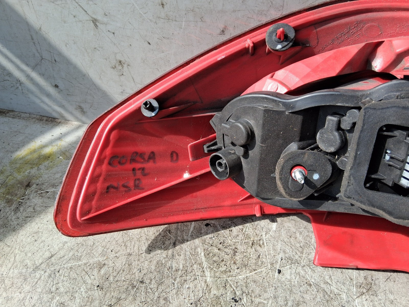 2012 VAUXHALL CORSA D NSR PASSENGER SIDE REAR LEFT TAIL LIGHT 89038962A