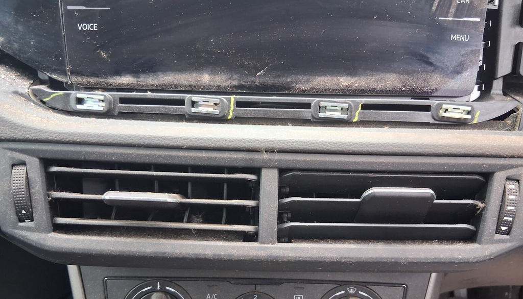 VW VOLKSWAGEN POLO 2018 MK6 CENTRE DASHBOARD FRONT AIRVENT