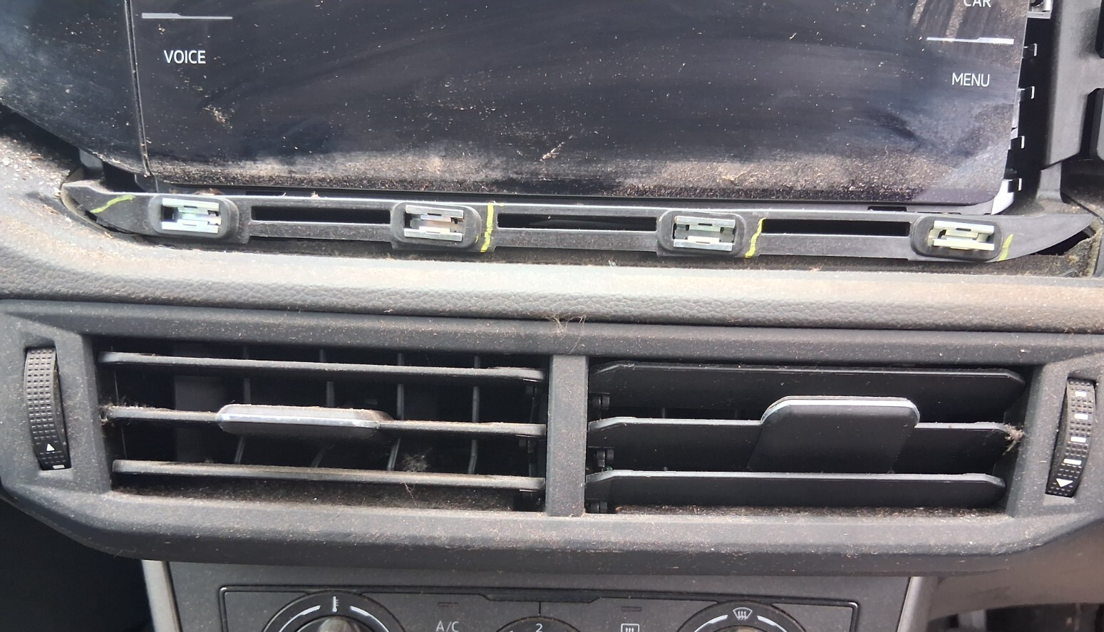 VW VOLKSWAGEN POLO 2018 MK6 CENTRE DASHBOARD FRONT AIRVENT