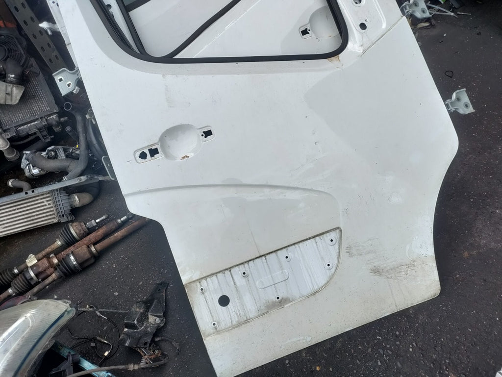 2023 RENAULT MASTER MK3 OSF DRIVER SIDE FRONT DOOR BARE WHITE