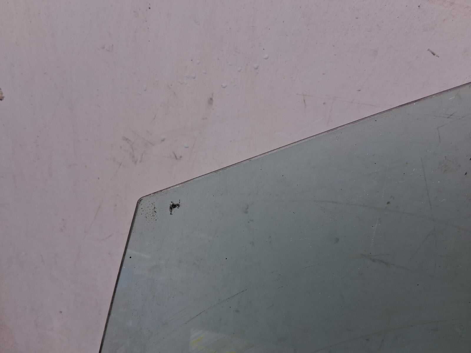 FORD FOCUS CMAX 2005 NSF PASSENGER SIDE FRONT LEFT WINDOW GLASS 43R001057
