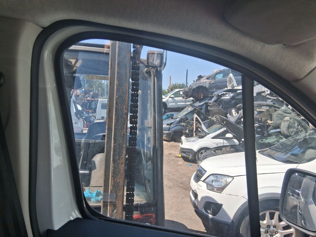 2025 RENAULT TRAFIC X82 MK3 NSF PASSENGER SIDE FRONT LEFT WINDOW GLASS