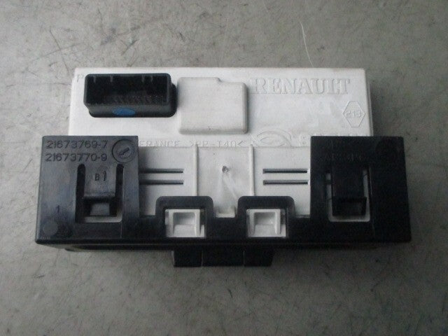 2009 RENAULT MEGANE MK2 1.9 DIESEL CENTRAL DIGITAL DISPLAY SCREEN 8200350498