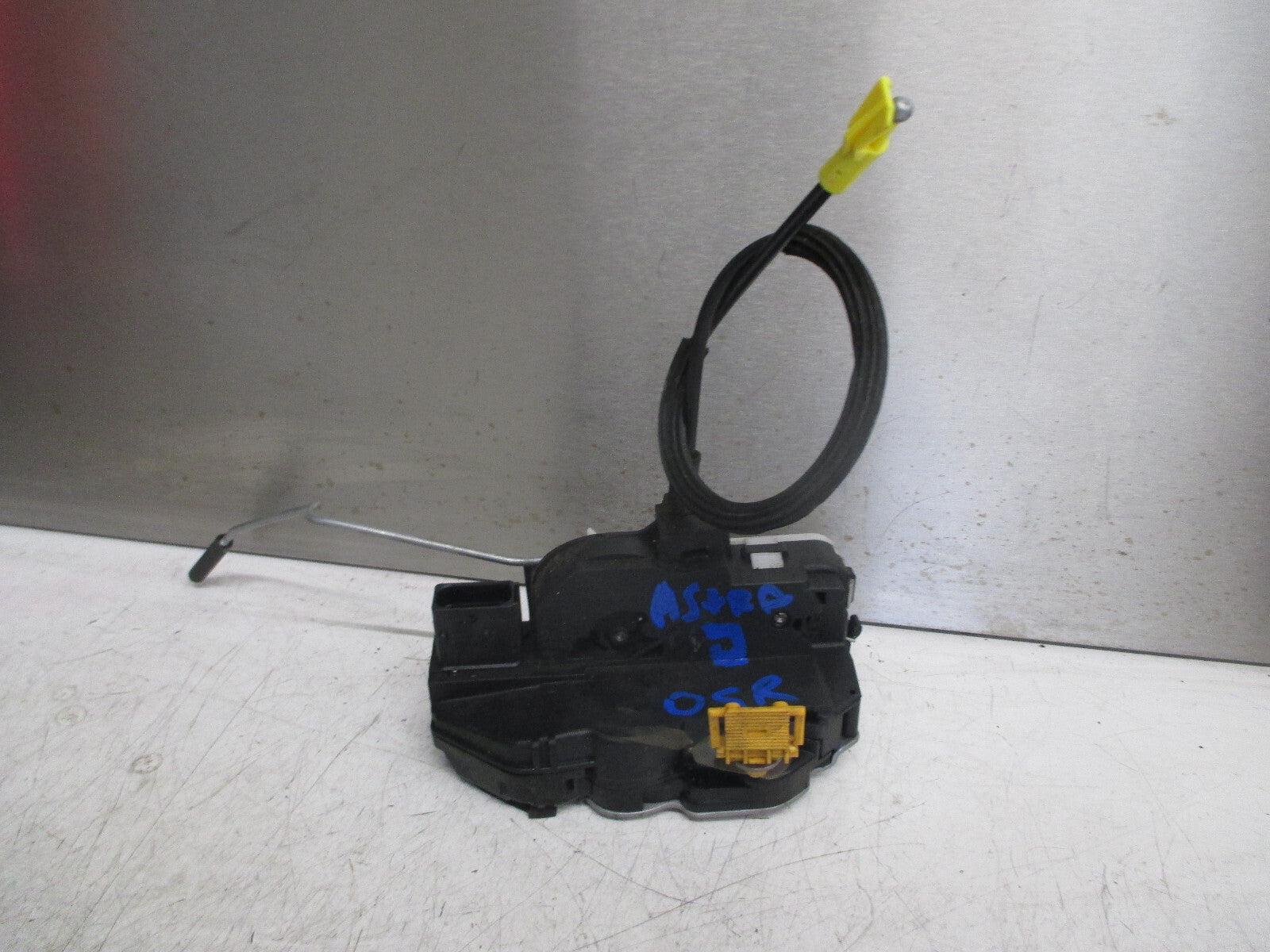 VAUXHALL ASTRA J 2012 OSR DRIVER SIDE REAR DOOR LOCK MECHANISM