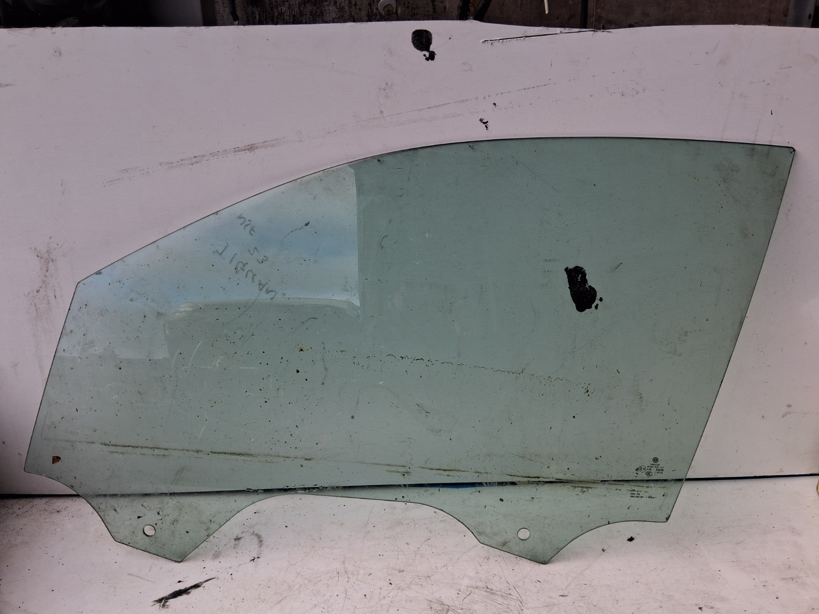 2023 VW VOLKSWAGEN TIGUAN NSF PASSENGER SIDE FRONT LEFT WINDOW GLASS