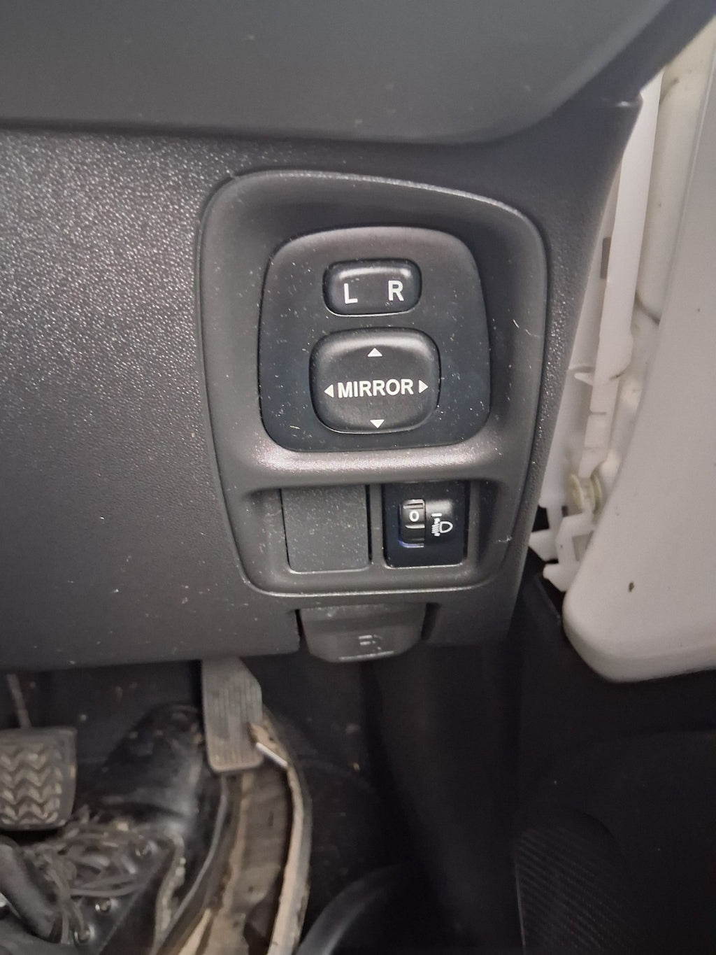 2018 CITROEN C1 FLAIR MK2 FRONT MIRROR CONTROL SWITCH BUTTON TRIM PANEL