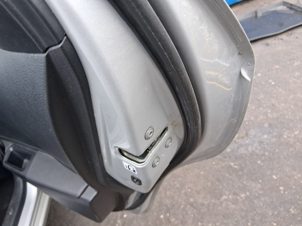 TOYOTA YARIS MK3 2019 OSR DRIVER SIDE REAR DOOR LOCK MECHANISM