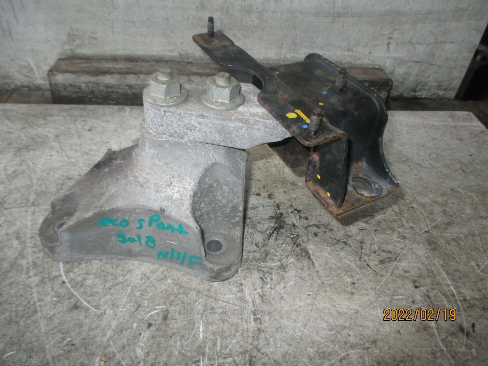 FORD FIESTA MK8 2019 NS PASSENGER SIDE FRONT ENGINE MOUNT cv217m125ec