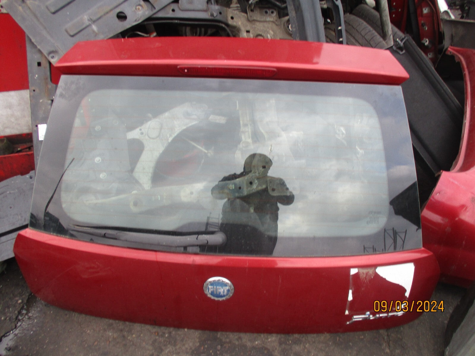 FIAT GRANDE PUNTO 2008 5 DOOR REAR TAILGATE BOOTLID ROSSO MALIZIOSO 163