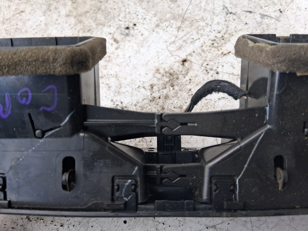 2016 VAUXHALL CORSA E FRONT DASH CENTER BOTH AIR VENT WITH HAZARD SWITCH