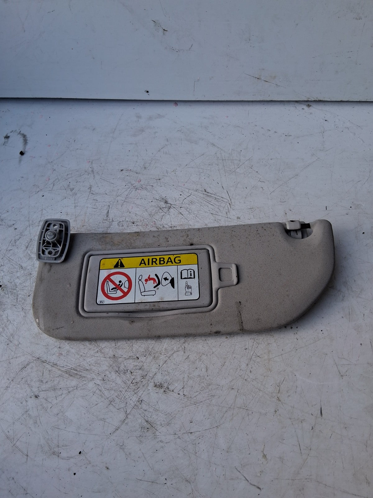 2019 TOYOTA AYGO MK2 NSF PASSENGER SIDE LEFT FRONT INTERIOR SUN VISOR SHADE