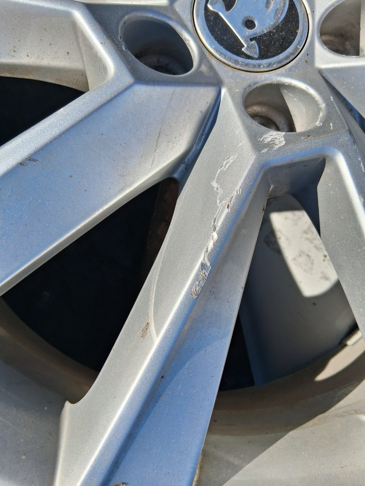 SKODA SCALA 2020 17 INCH ALLOY WHEEL WITH TYRE 205/50R17