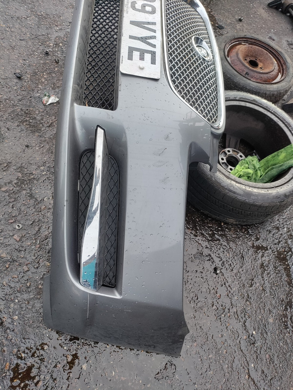 2009 JAGUAR XF X250 FRONT BUMPER WITH GRILL SILVER