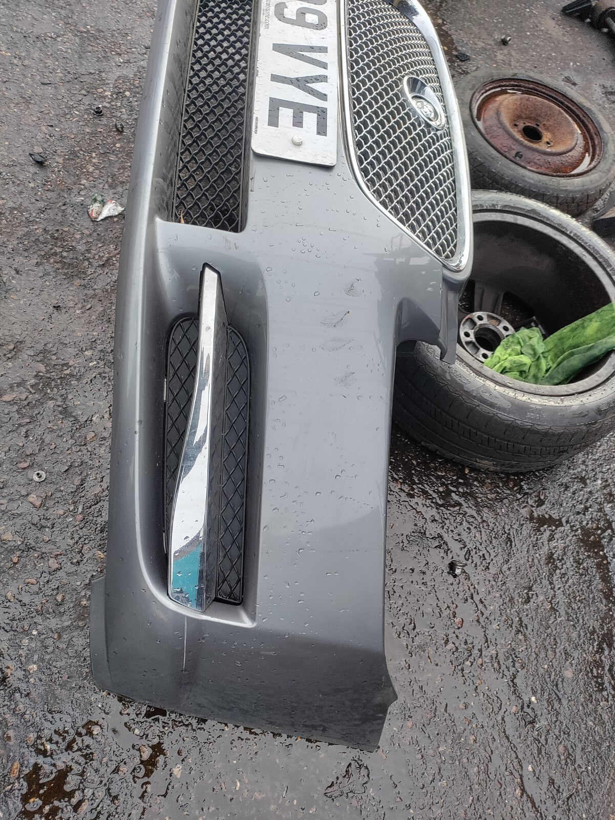 2009 JAGUAR XF X250 FRONT BUMPER WITH GRILL SILVER