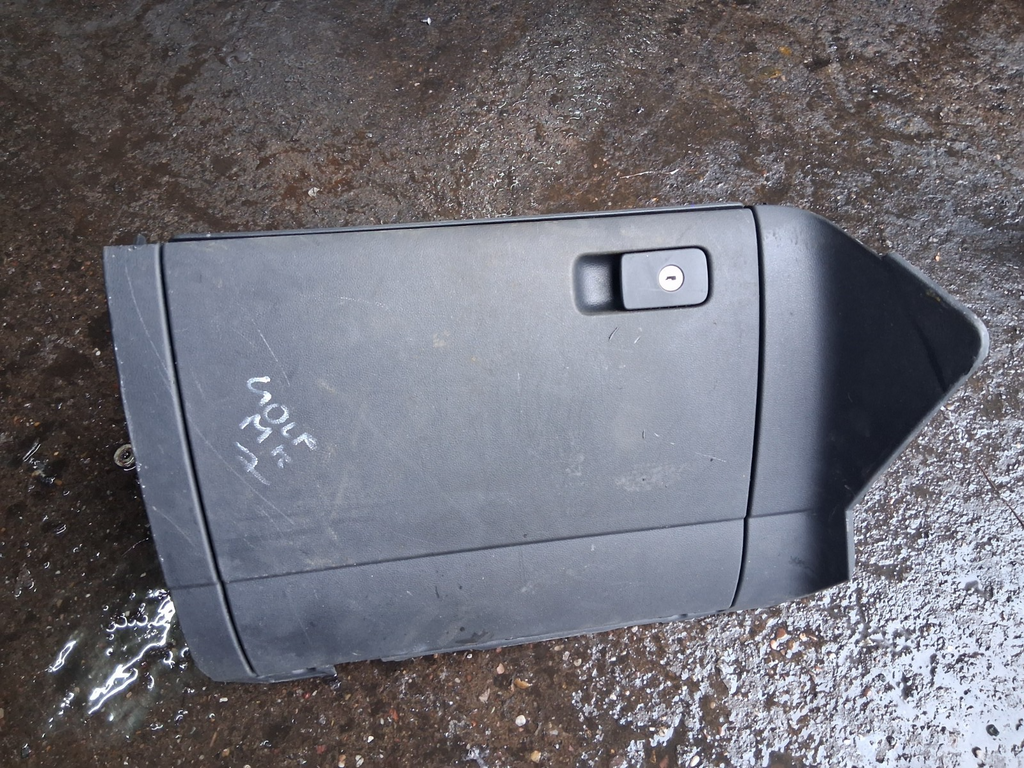 2013 VW GOLF MK7 DASHBOARD GLOVE BOX STORAGE COMPARTMENT 5G2857097