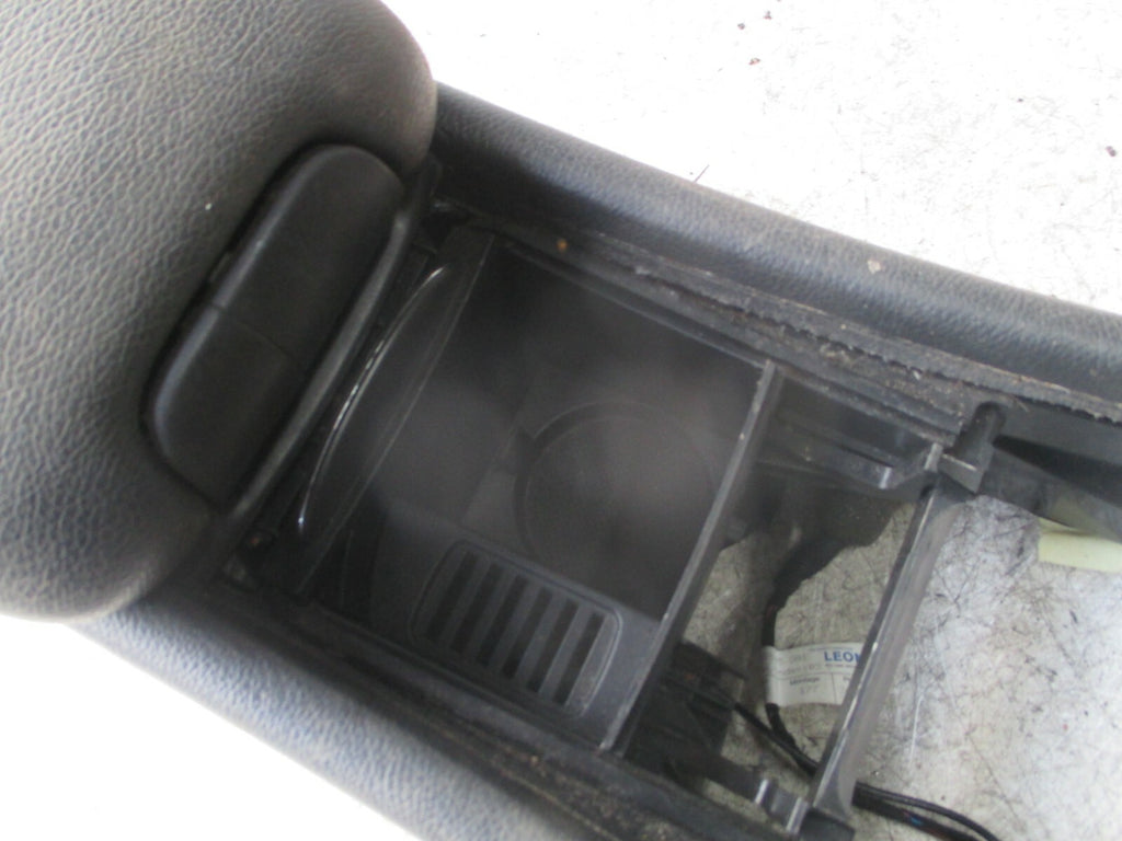 MERCEDES C-CLASS CLC 2009 CL203 CENTRE CONSOLE ARMREST