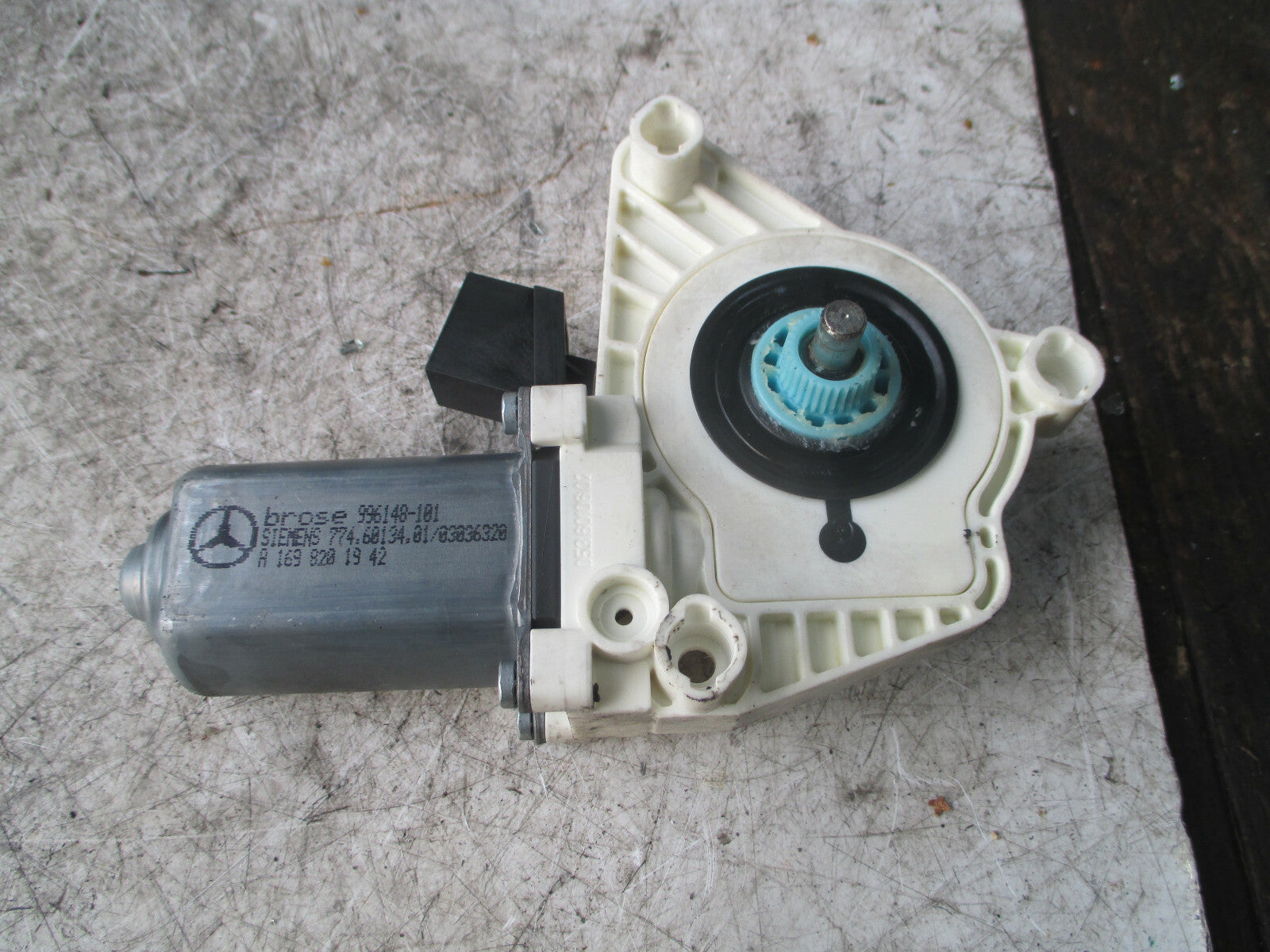 MERCEDES BENZ A CLASS W169 2006 NSR PASSENGER REAR DOOR WINDOW MOTOR A1698201942