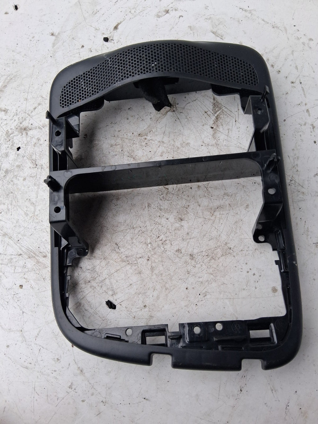 2017 RENAULT CLIO SAT NAV HEAD SURROUND TRIM 682600568R