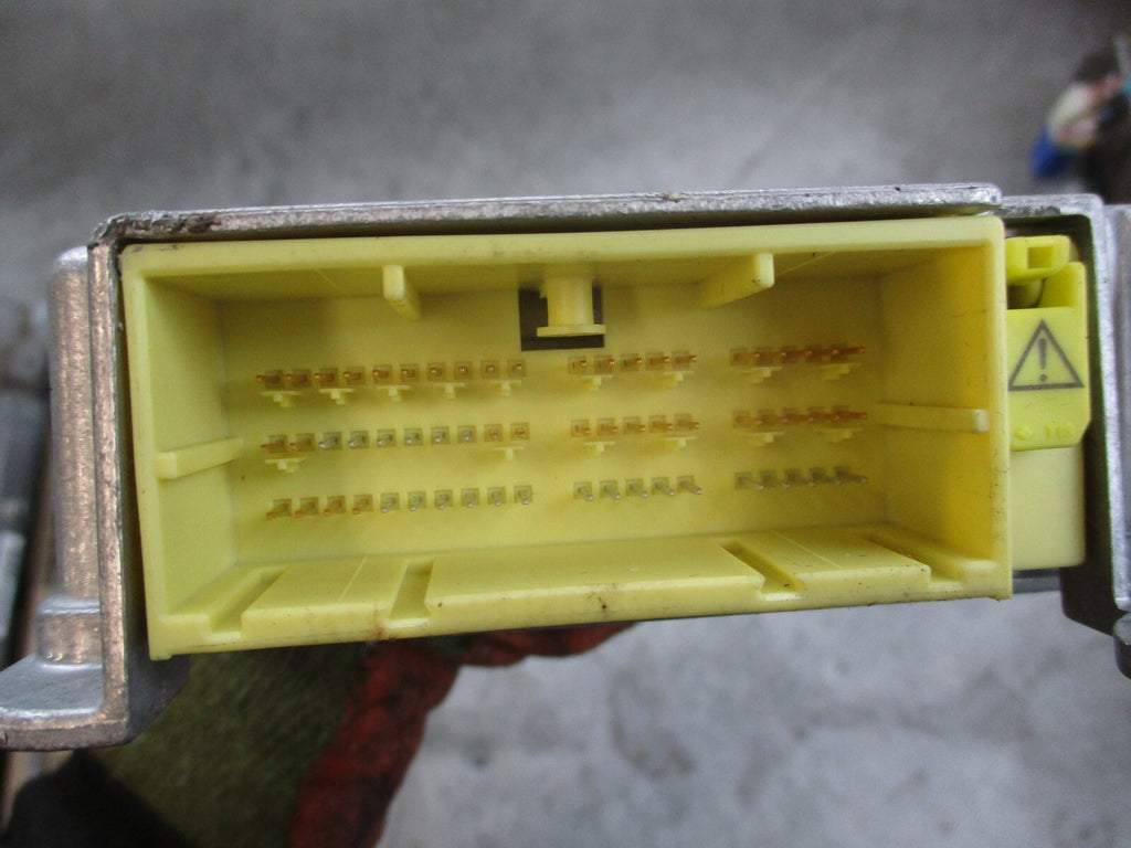 LEXUS IS XE20 AIRBAG CONTROL MODULE ECU 0285001904