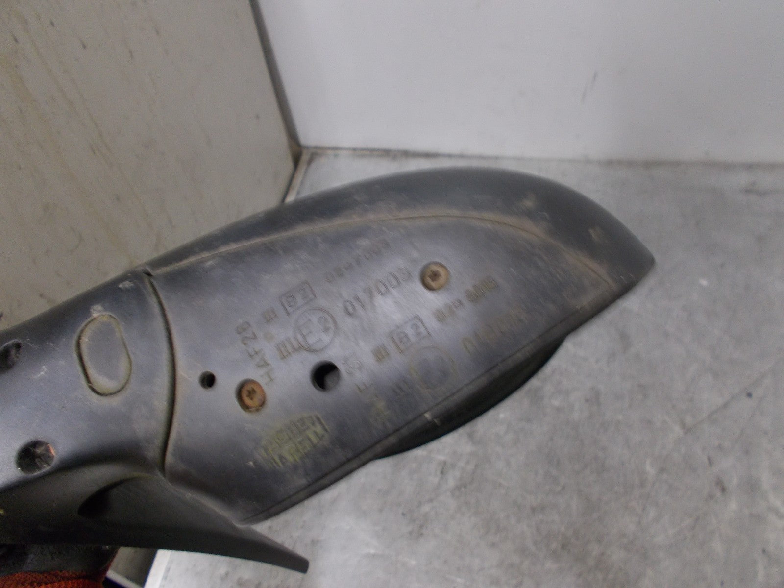 PEUGEOT 206 NS/ PASSENGER SIDE MANUAL WING MIRROR BLACK CP5005000