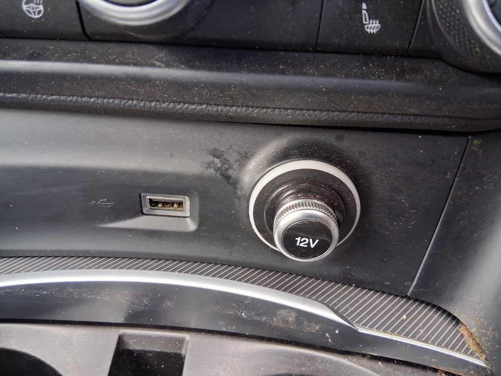2022 ALFA ROMEO STELVIO 949 4Q USB POWER SOCKET TRIM PANEL