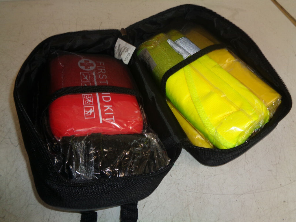 AUDI A1 SPORT 8X 2015 BAG CLEANING KIT AND FIRST AID KIT