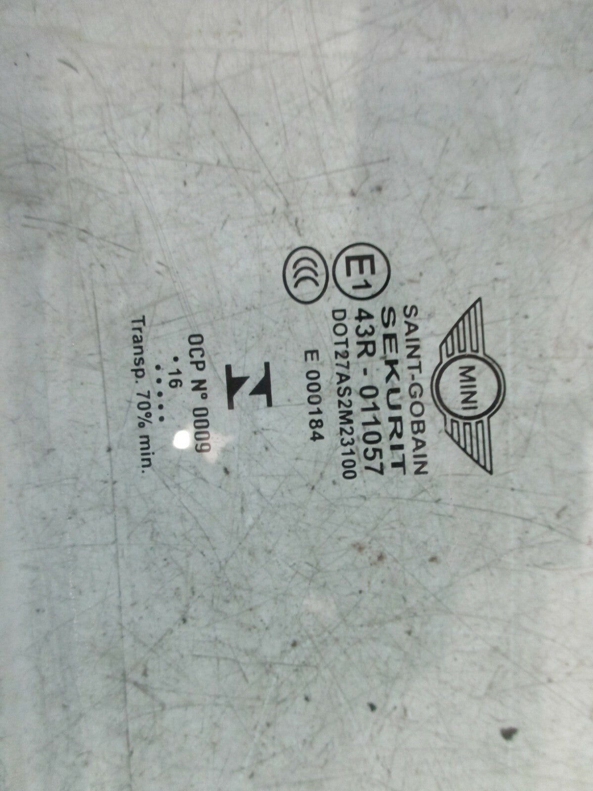 MINI CLUBMAN 2016 F54 NSR PASSENGER SIDE DOOR WINDOW GLASS