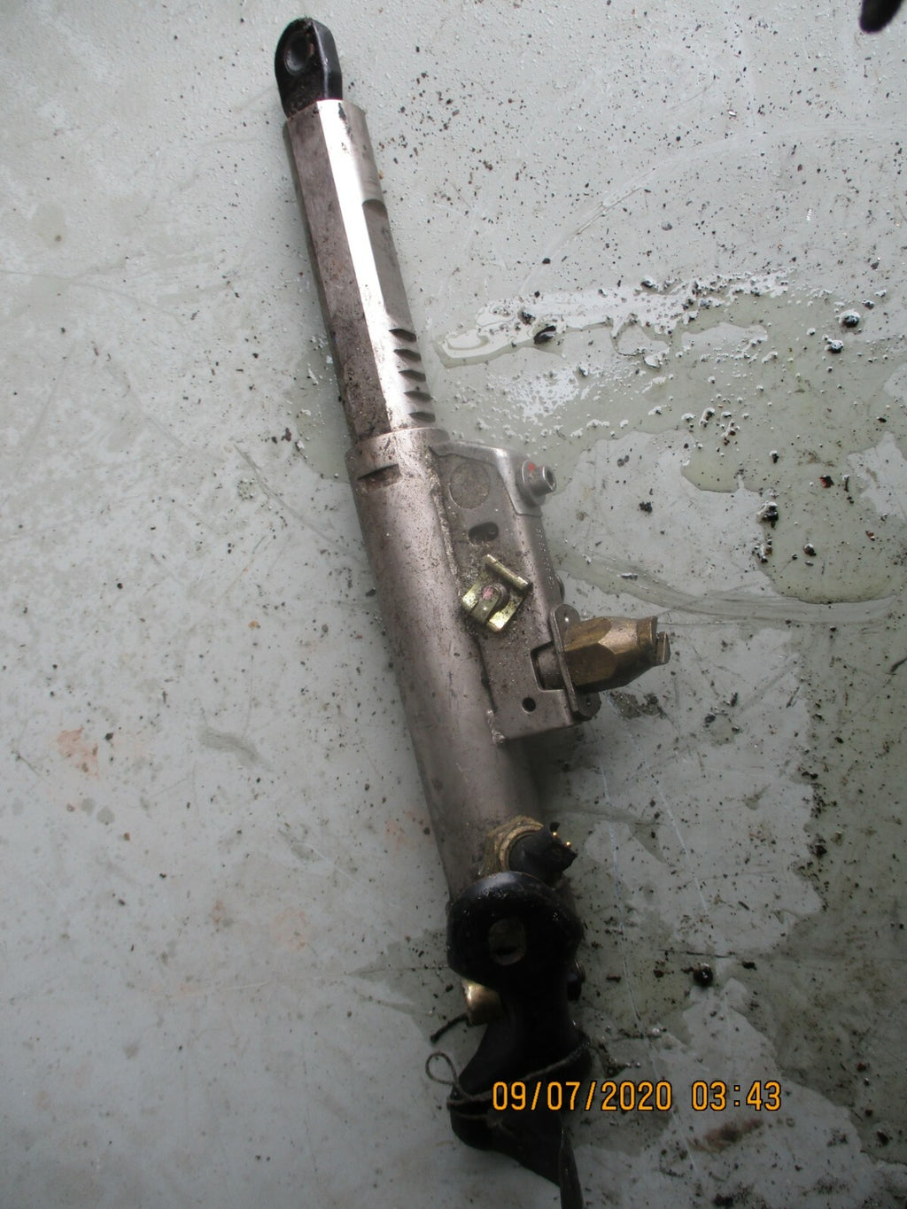 MERCEDES R129 SL300 1989 CYLINDER HYDRAULIC CYLINDER ROLL BAR LINKAGE 1298600335