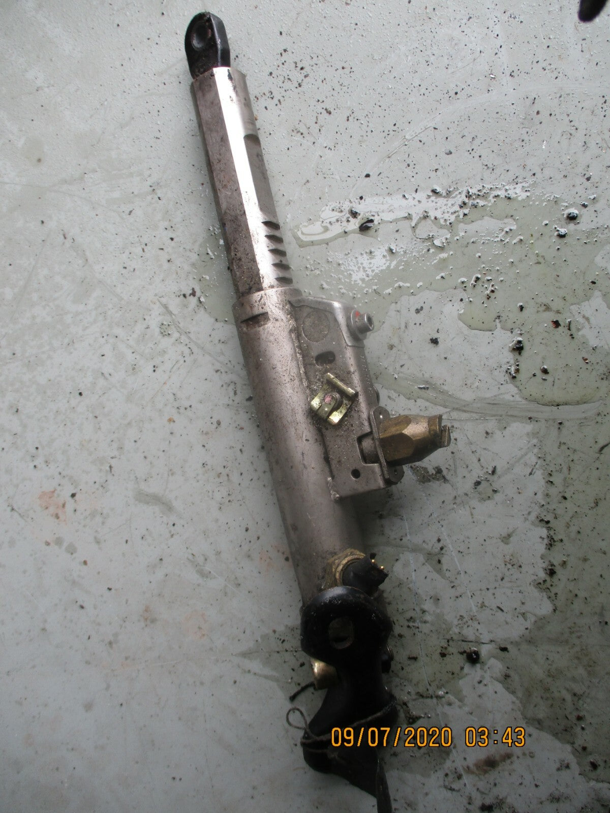 MERCEDES R129 SL300 1989 CYLINDER HYDRAULIC CYLINDER ROLL BAR LINKAGE 1298600335