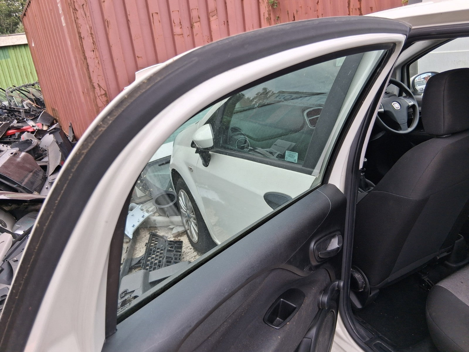 2014 FIAT PUNTO FACELIFT 5 DOOR MK3 NSR COMPLETE PASSENGER SIDE REAR DOOR WHITE