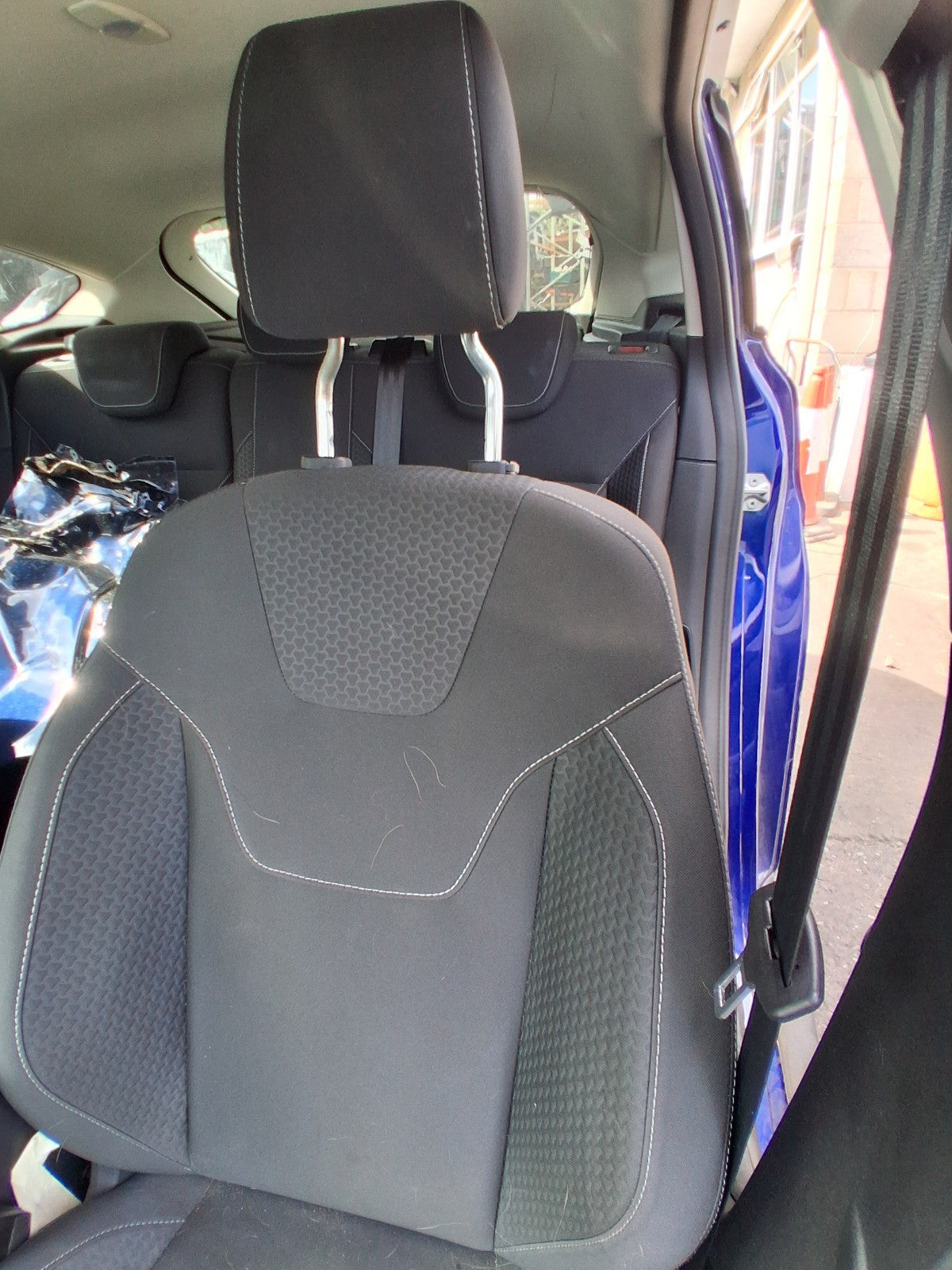 2015 FORD FOCUS MK3 HATCHBACK NSF PASSENGER SIDE FRONT COMPLETE SEAT FABRIC