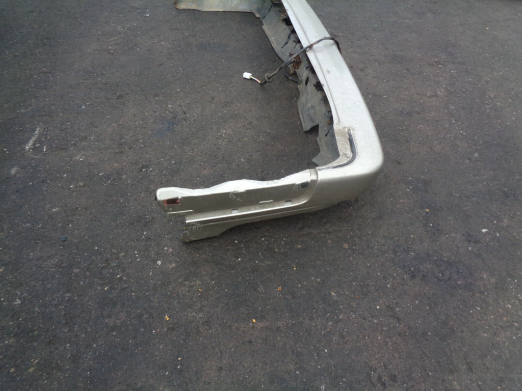 LAND ROVER RANGE ROVER P38 REAR BUMPER GOLD DAMAGED