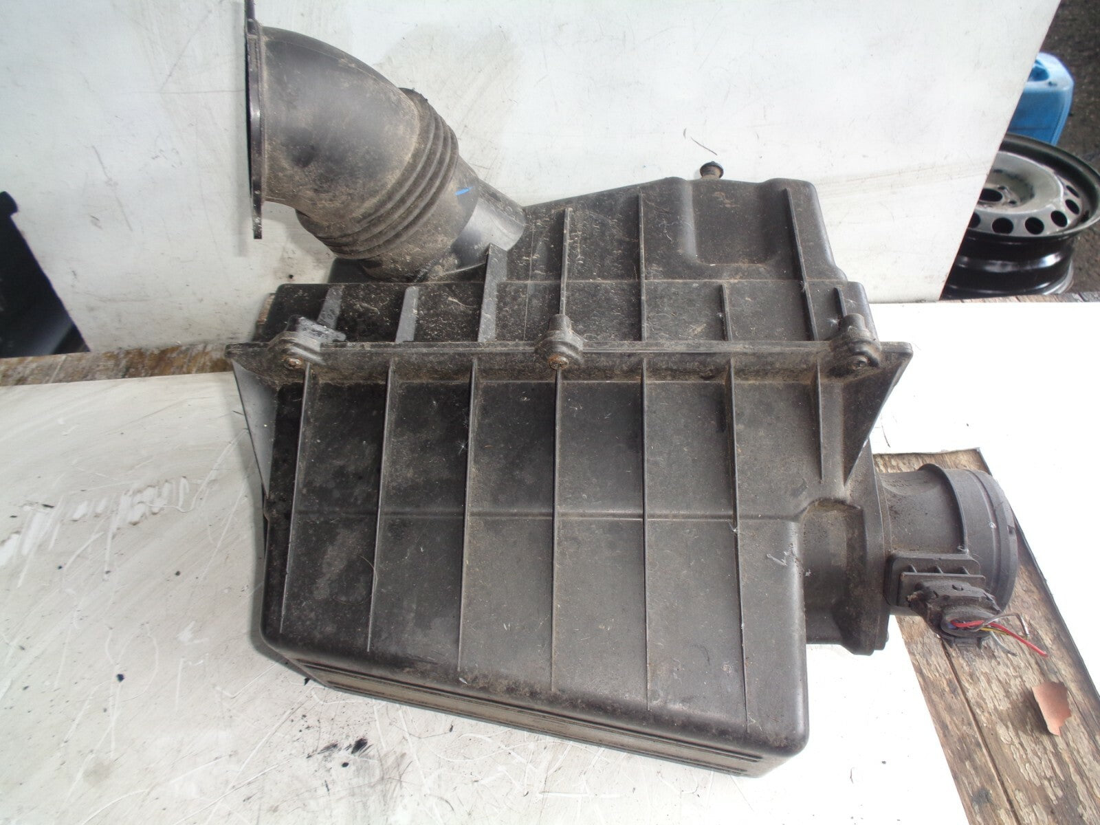 SAIC LDV MAXUS V80 2018 2.5 DIESEL AIR FITER BOX