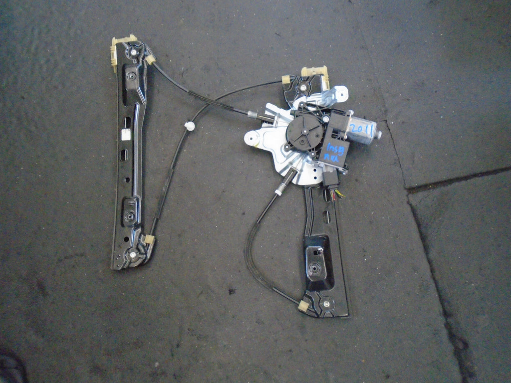 VAUXHALL INSIGNIA 2011 NSF PASSENGER FRONT DOOR WINDOW MOTOR REGULATOR 20951581