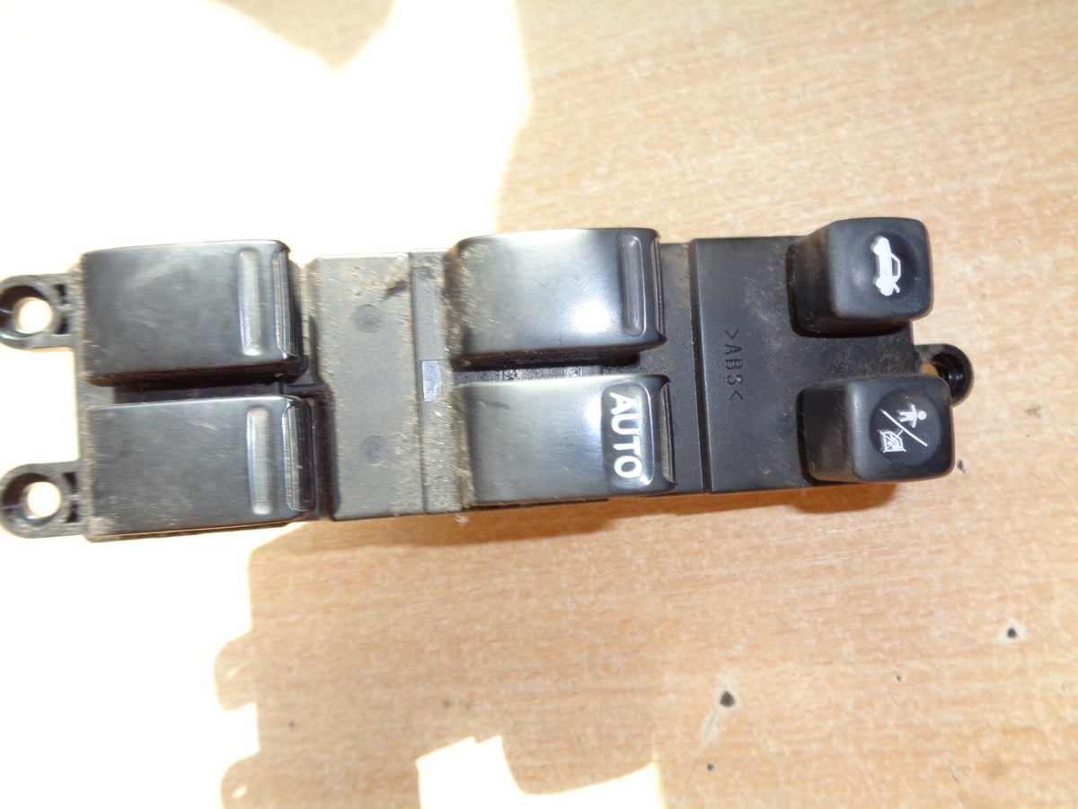 NISSAN PRIMERA 2004 P12 ELECTRIC WINDOW SWITCH 25401AV660