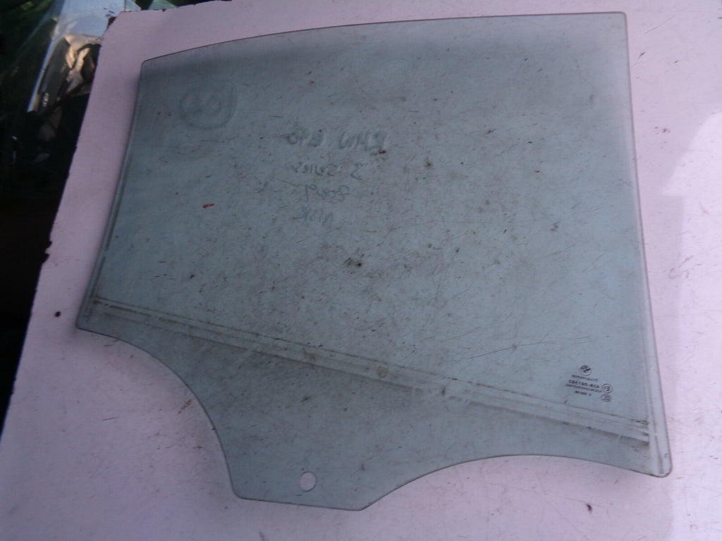 BMW E90 2009 320D NSR PASSENGER SIDE REAR DOOR WINDOW GLASS