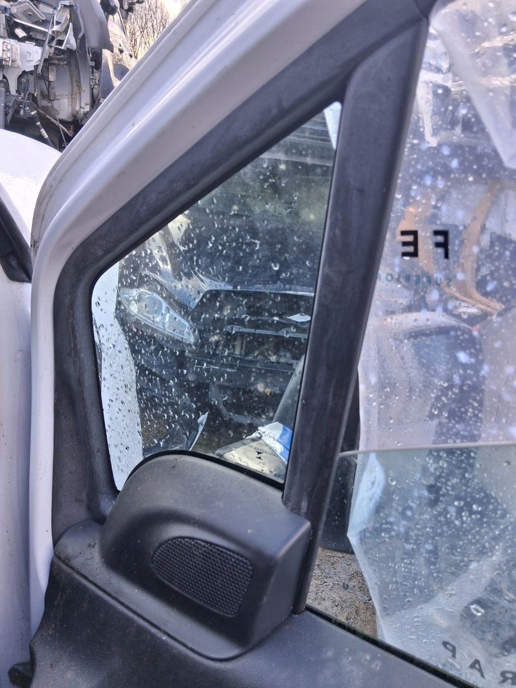 2024 CITROEN BERLINGO MK3 K9 OSF DRIVER SIDE FRONT RIGHT WINDOW QUARTER GLASS