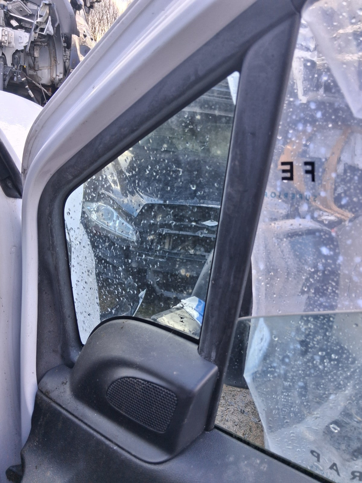 2024 CITROEN BERLINGO MK3 K9 OSF DRIVER SIDE FRONT RIGHT WINDOW QUARTER GLASS