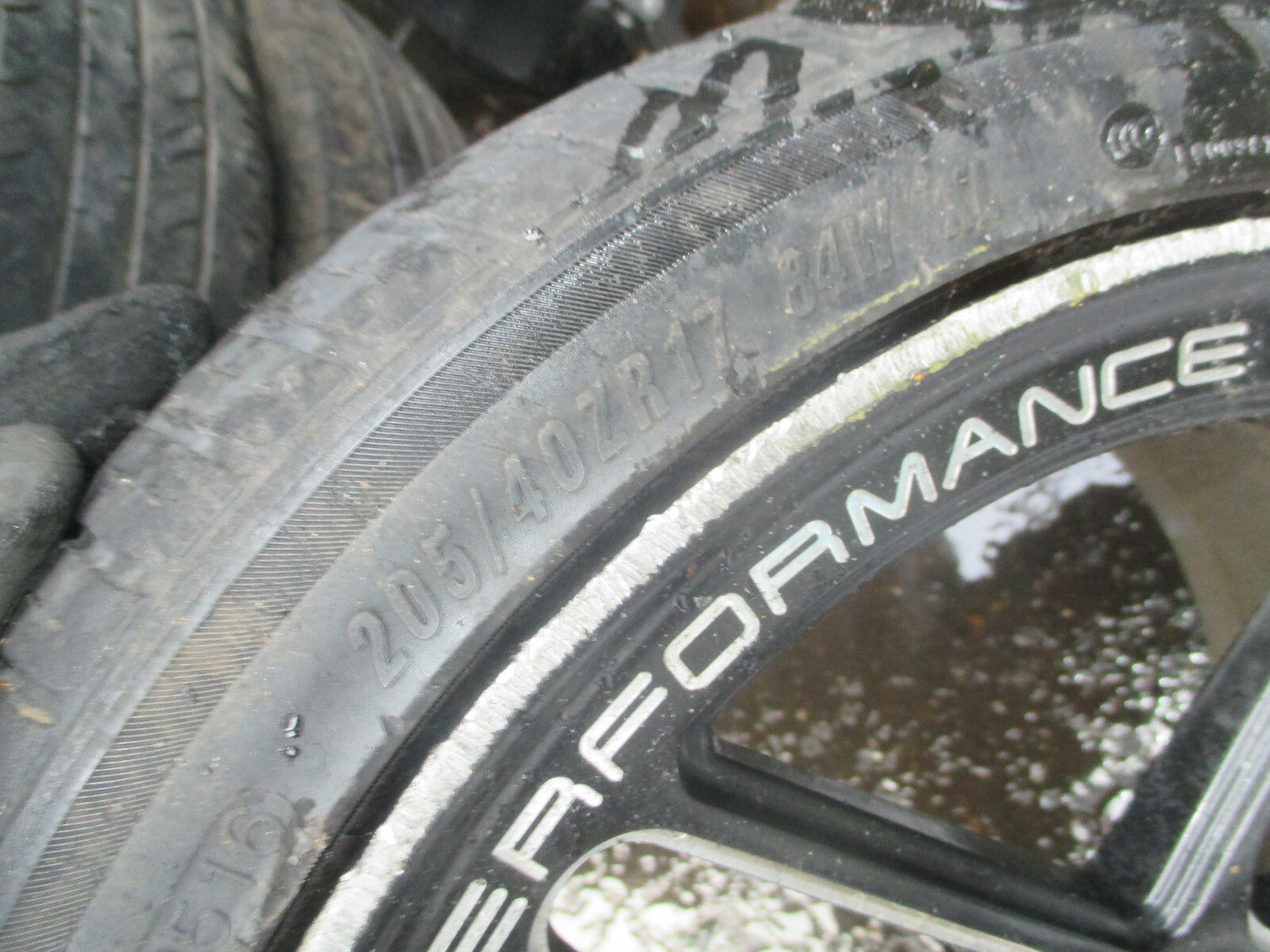 MINI COOPER 2010 17 INCH ALLOY WHEEL WITH TYRE 205/40R17 REF 3