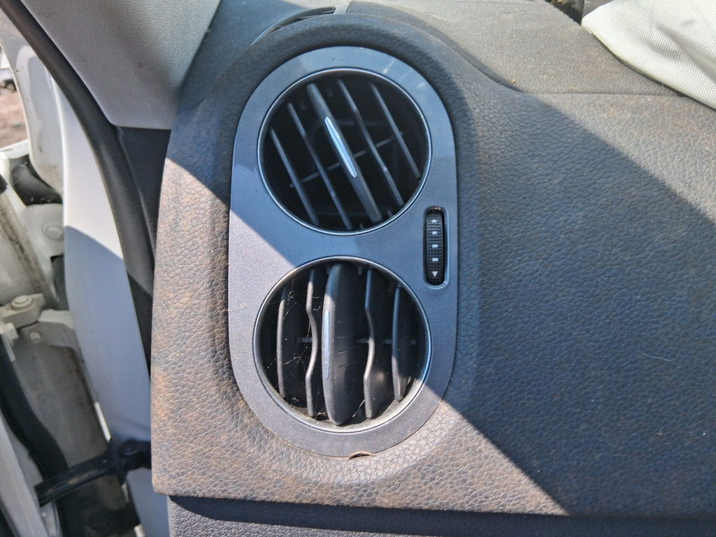 2013 VW VOLKSWAGEN TIGUAN MK1 NS PASSENGER SIDE INTERIOR AIR VENTS
