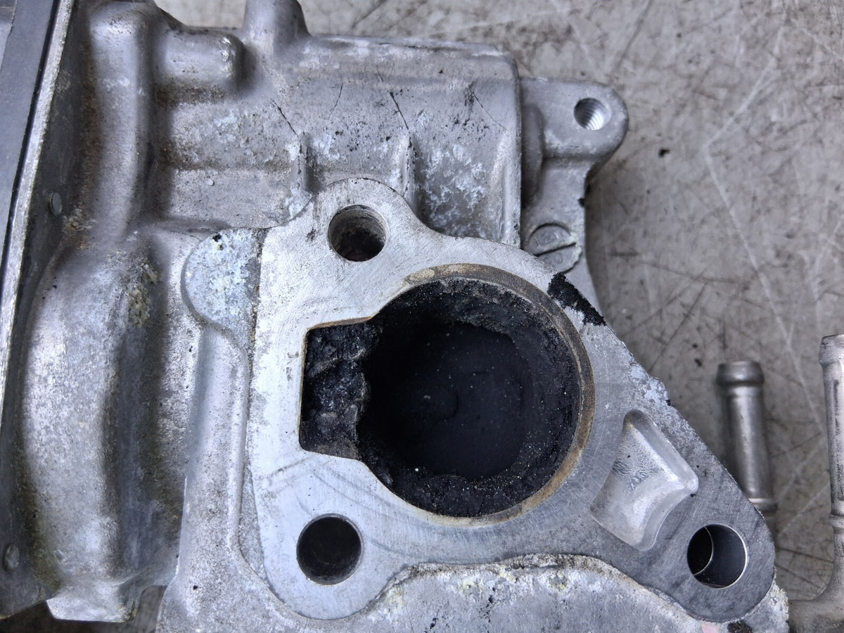TOYOTA VERSO 2013 2.0 DIESEL EGR VALVE 258000R010