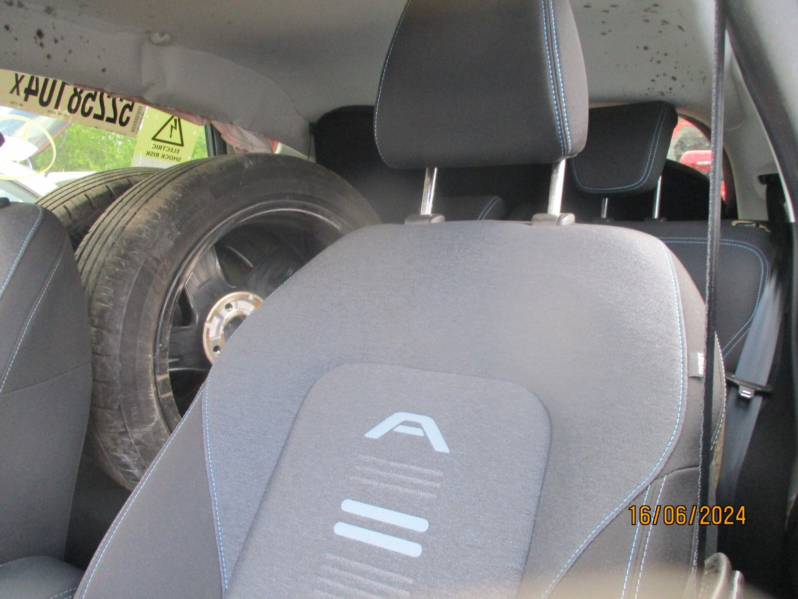 FORD FIESTA MK8 2023 NSF PASSENEGR SIDE FRONT COMPLETE SEAT FABRIC