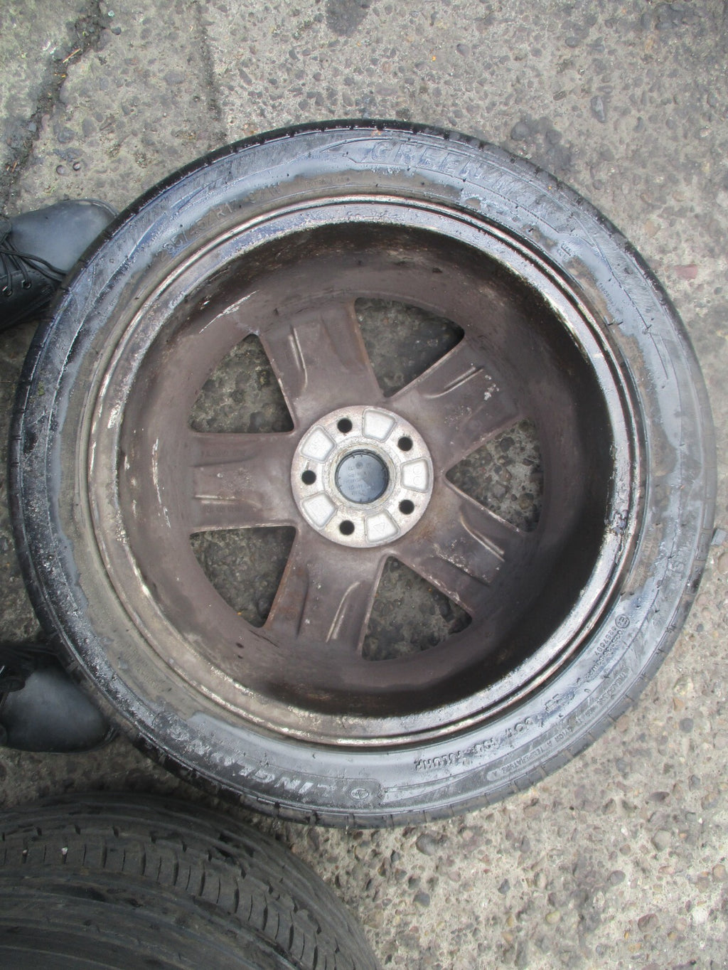 VW VOLKSWAGEN PASSAT 2006 B6 SALOON ALLOY WHEEL WITH 17 INCH TYRE