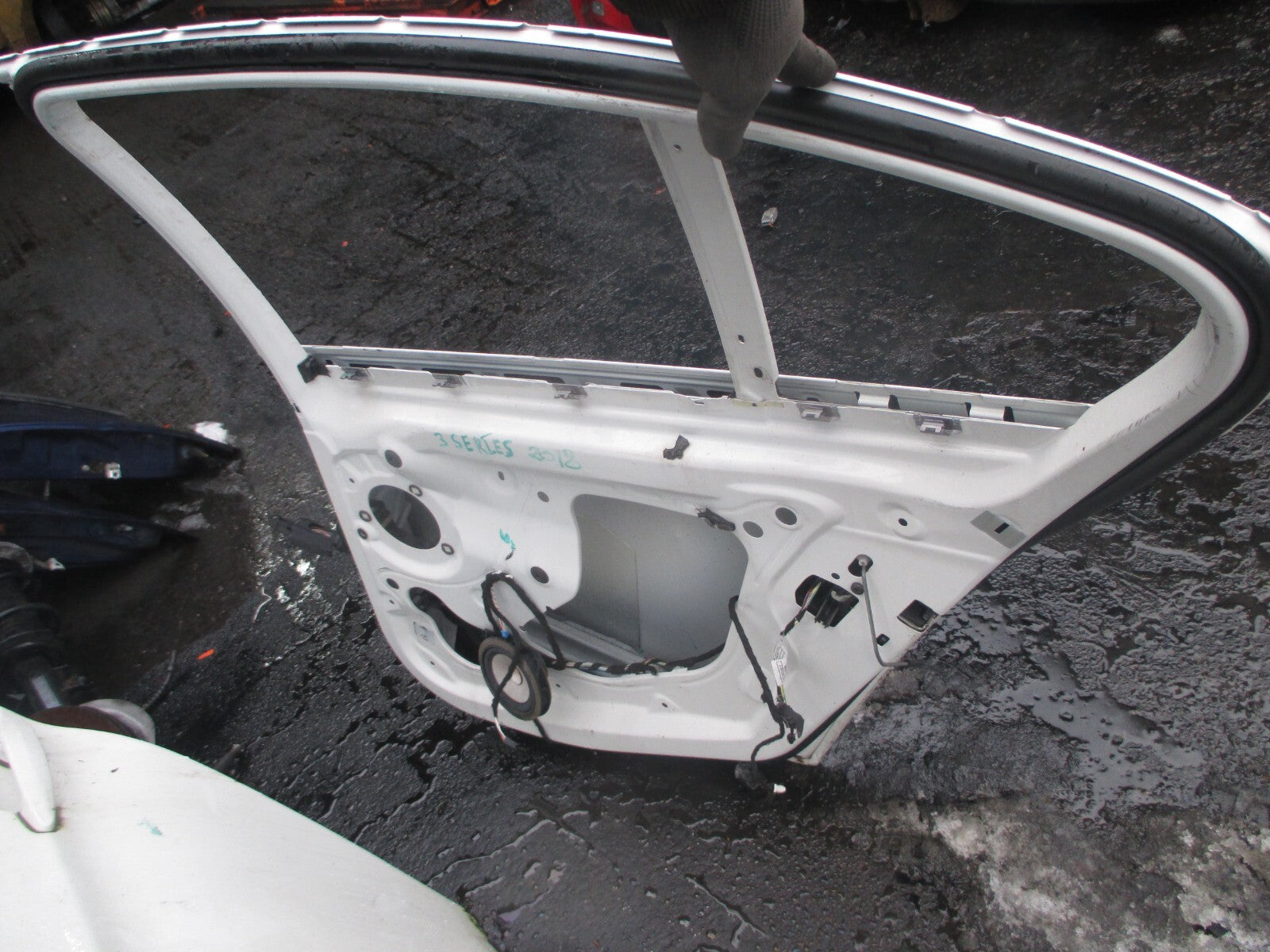 BMW 3 SERIES F30 2018 OSR DRIVER SIDE REAR BARE DOOR ALPINE WHITE